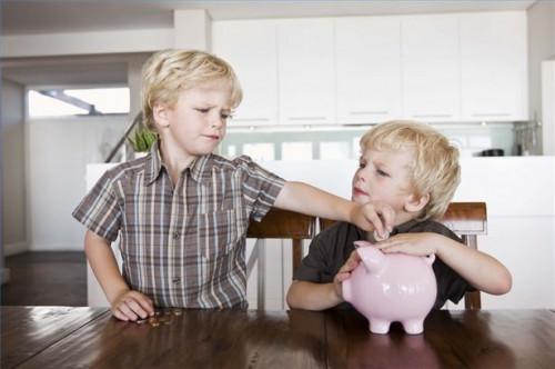 Hvordan åpne en bankkonto for barnet ditt