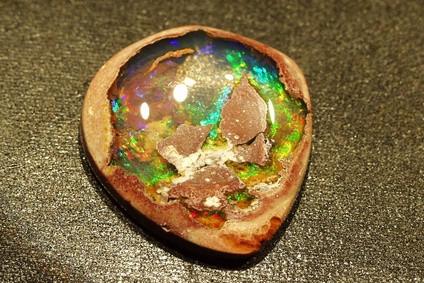 Hvordan Grow Opal fra natriumsilikat