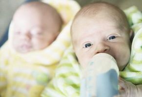 Hvordan velge Baby gaver for Twins