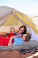 Hvordan planlegge en camping tur med en baby