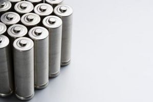 Hva er forskjellene mellom en NiCd-batteri og en NiMh batteri?