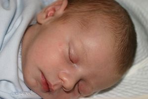 Hvorfor nyfødte sover så mye?