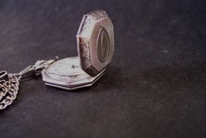 Slik gjenoppretter en Vintage Pocket Watch