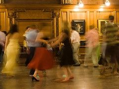 Hvordan å holde Gjestene Dancing i en bryllupsfeiring