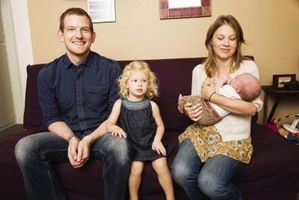 Hvordan Adopter en nyfødt baby i Kentucky