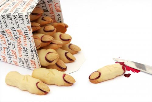 Hvordan lage Almond Fingers for Halloween