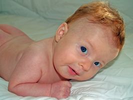 Hvordan Blow Dry en baby Hair