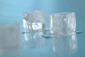 Har Oppløste stoffer påvirker smeltepunktet for is?