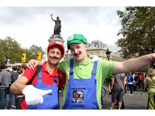 Hvordan lage Mario & Luigi Kostymer