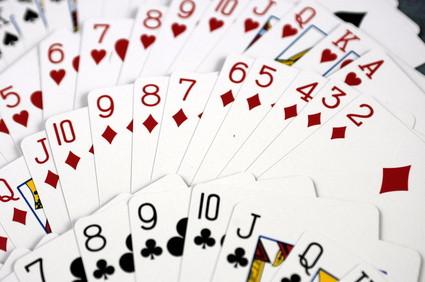 Hvordan Shuffle kort på et Casino