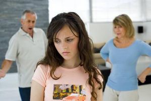 Hvordan svare på Teenage Daughter Silent Treatment