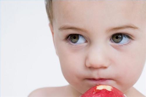 Hvordan forberede hjemmelaget epler for Baby