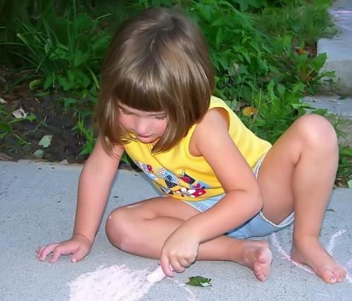 Hvordan lage en Sidewalk Chalk hinderløype