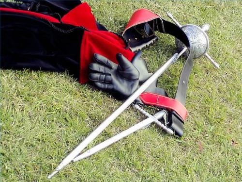 Hvordan Forge Medieval Swords