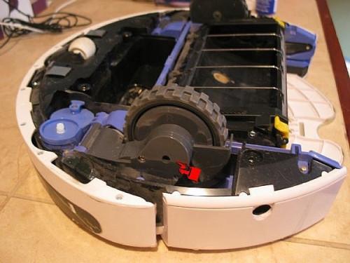 Hvordan helt ren Roomba inne og ute