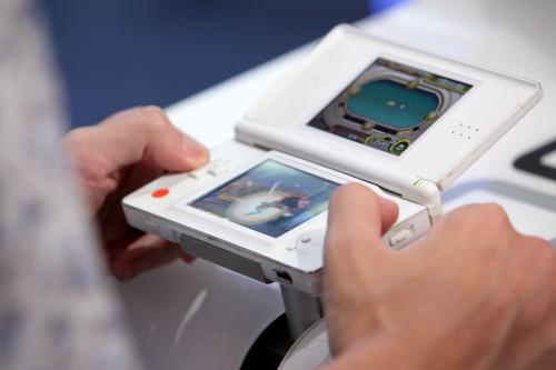Hvordan fange en Merkelig Malt Pokemon i "Pokemon Platinum"