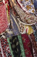Hvordan lage Saris Into Quilts