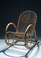 Hvordan få en detaljert historie om en Antique Rocking Chair