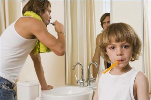 Hvordan å holde barna pusser tennene