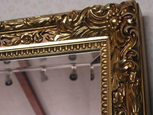 Hvordan Refinish en Wood Mirror Frame
